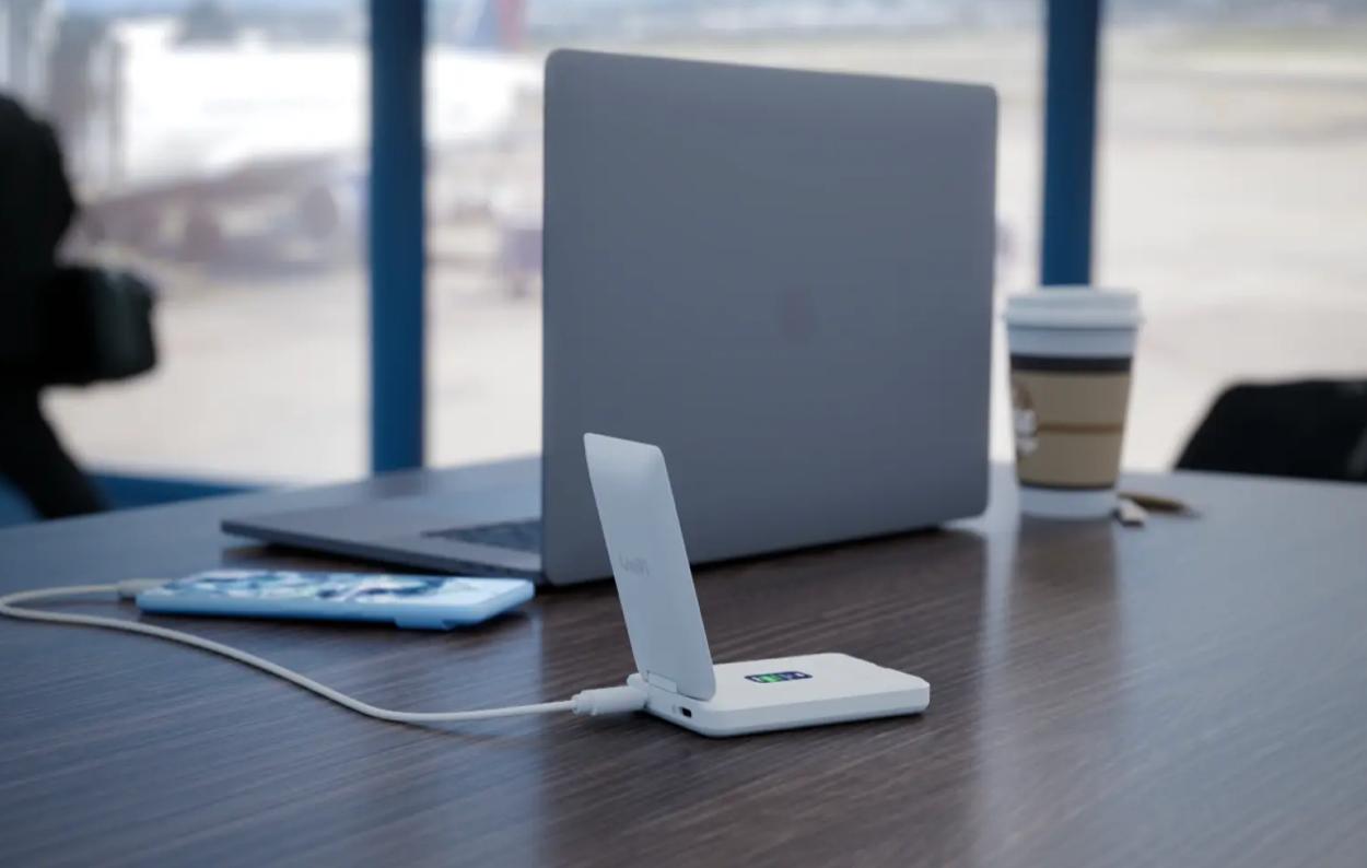 Ubiquiti представила роутер-раскладушку UniFi Travel Router Long-Range за $100 — его уже раскупили