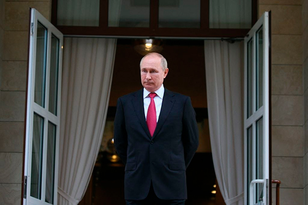 Путин огласил свое мнение по поводу роста зарплат учителей